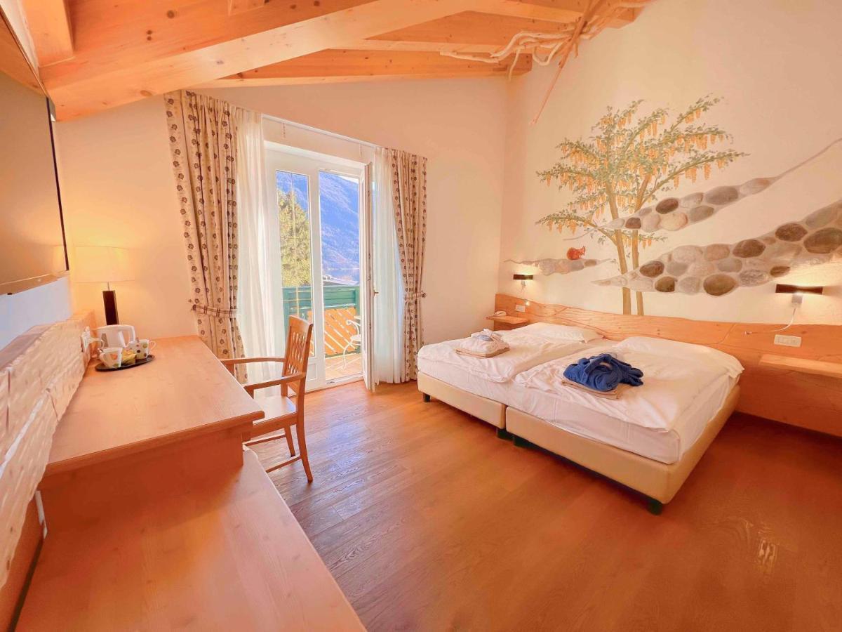 Alledolomiti Boutique Lake Hotel - Adults Friendly مولفينو المظهر الخارجي الصورة
