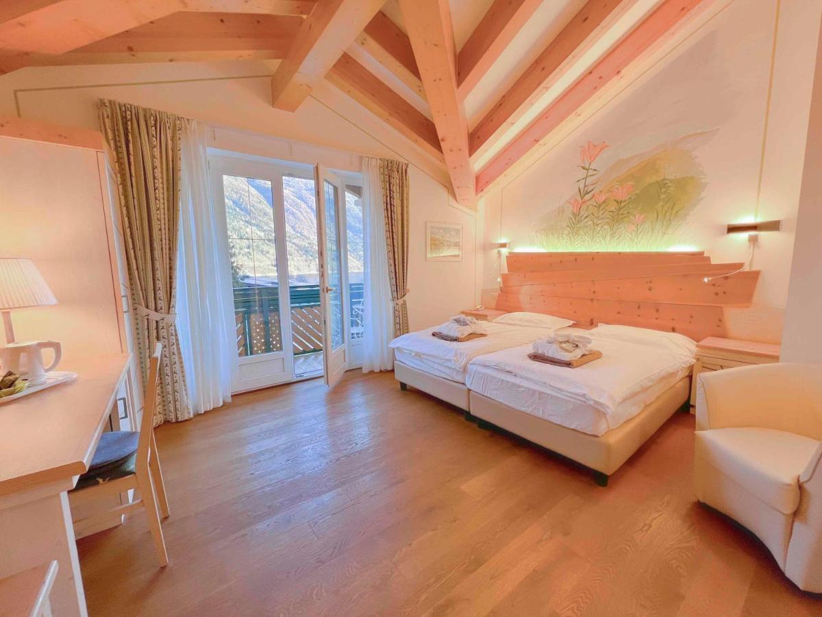 Alledolomiti Boutique Lake Hotel - Adults Friendly مولفينو المظهر الخارجي الصورة