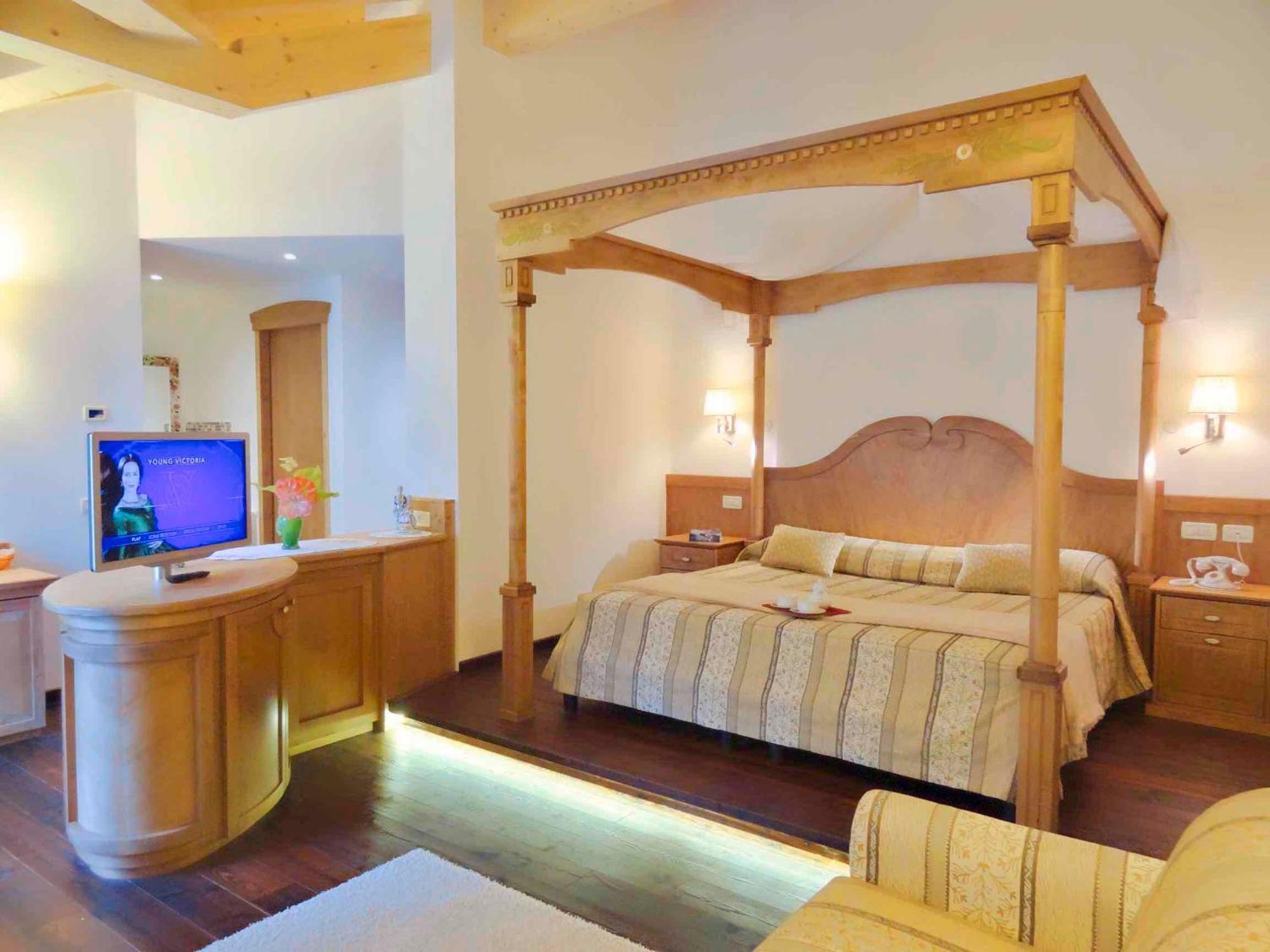 Alledolomiti Boutique Lake Hotel - Adults Friendly مولفينو المظهر الخارجي الصورة